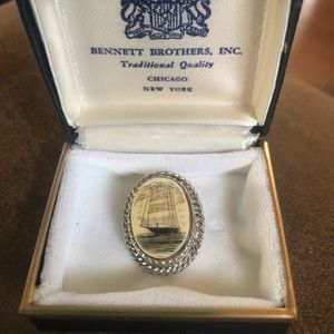 Vintage Scrimshaw Brooch